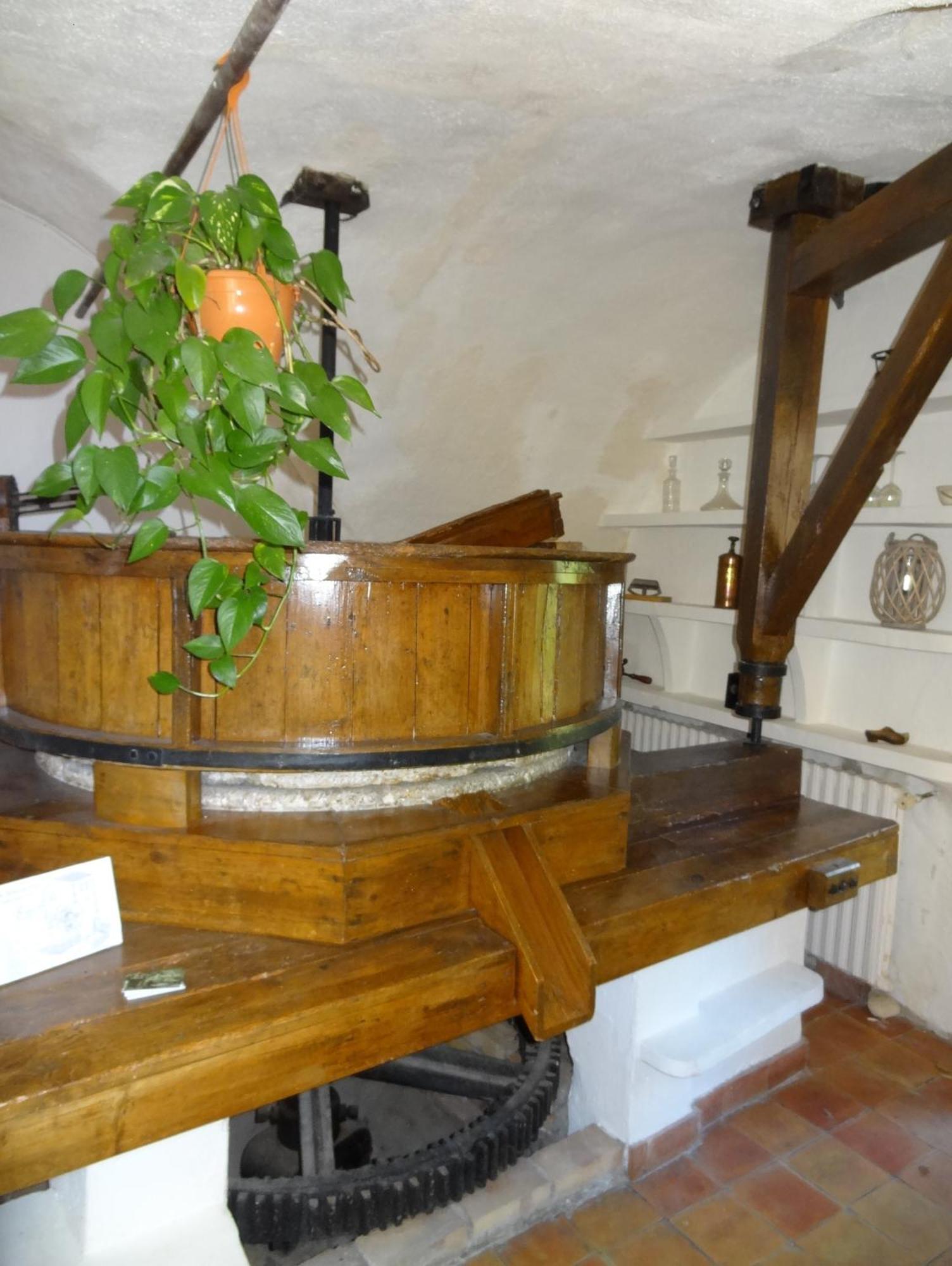 Le Moulin Des Ocres Villa Апт Екстериор снимка